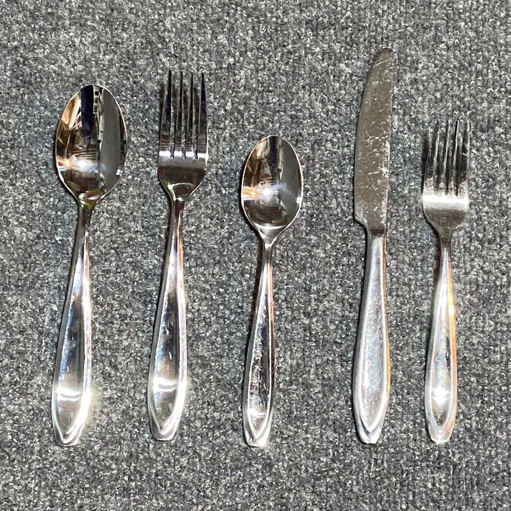 Cambridge Silversmiths Stainless Steel Flatware Set‎ 47 Piece Mirror Teardrop